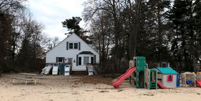 Island View Cottages (Bay Bank Motel) - Web Listing (newer photo)